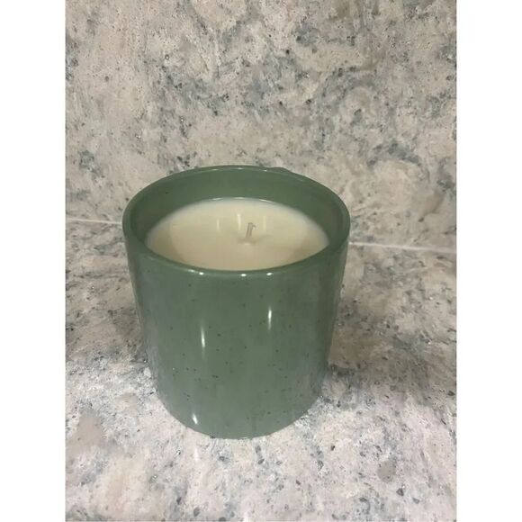 Vanilla Green Mug Candle - Picture 3 of 4